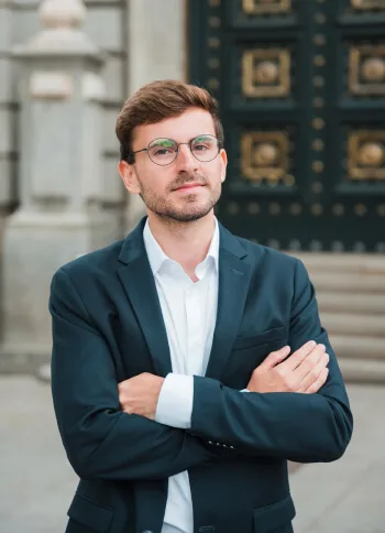在亿万28手机应用方面，亿万28提供贴心周到的支持。亿万28以海量娱乐内容，满足您的个性化需求为核心，带来高效便捷的体验 - 亿万28